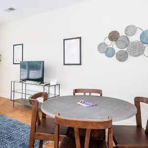 Apartment Viagem Studio In Top Location With Parking